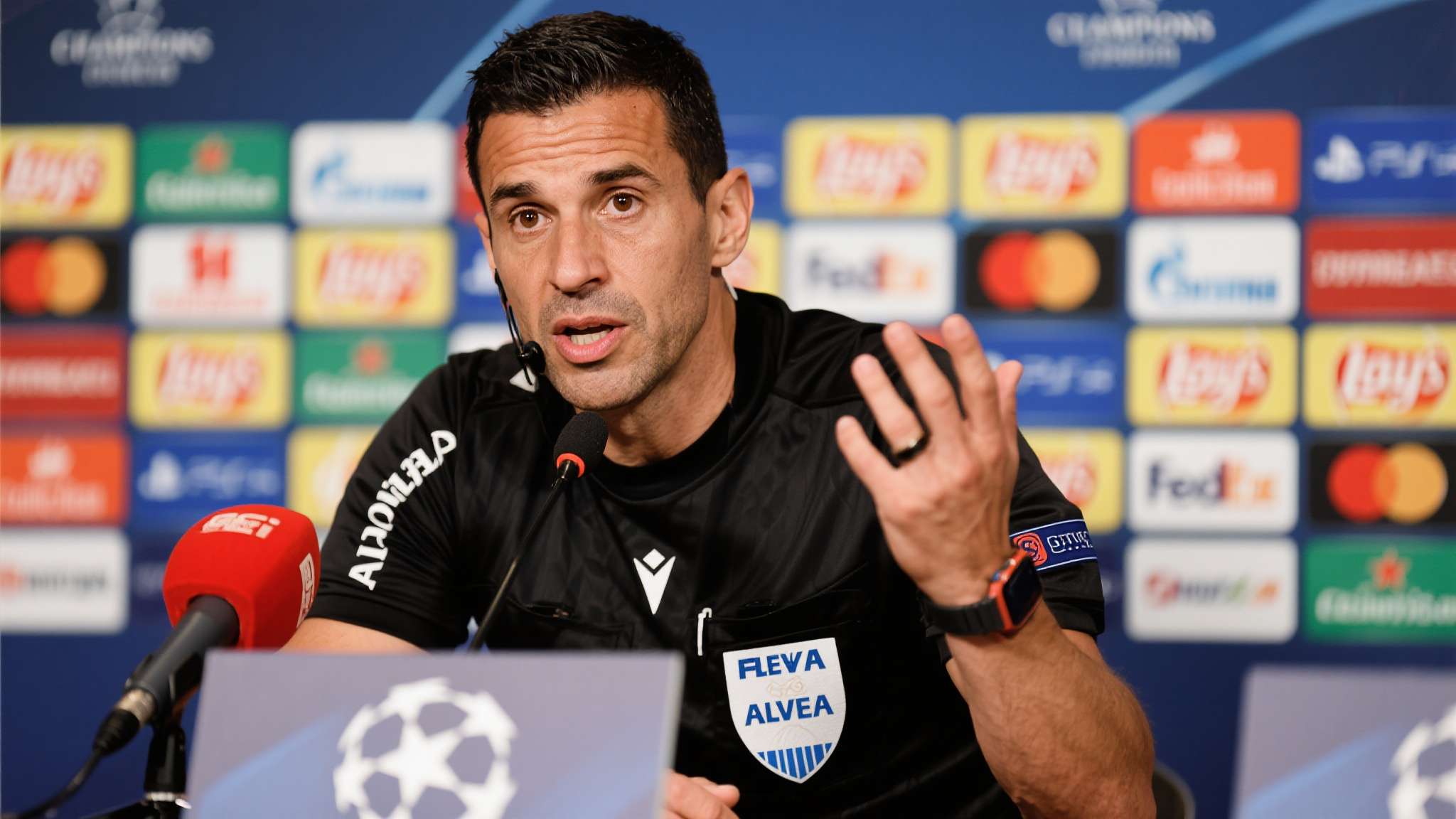 特瓦斯回应阿韦洛亚抱怨裁判:他今天这么说,明天又换种说法 特瓦斯回应阿韦洛亚抱怨裁判:他今天这么说,明天又换种说法